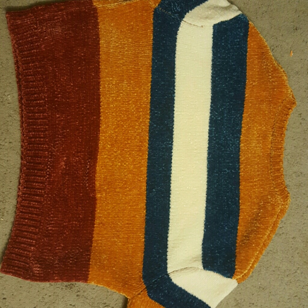 Sweater - Picture 3 of 3